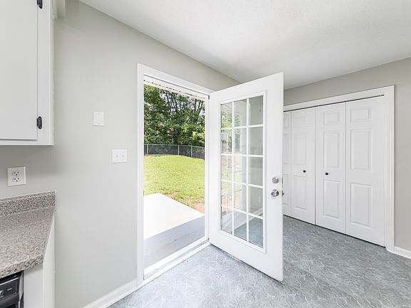 4th image of 525 Mallory Dr