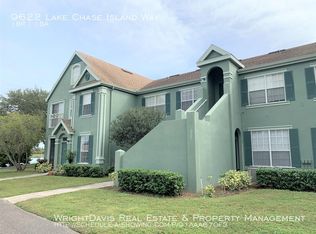 9622 Lake Chase Island Way, Tampa, FL 33626