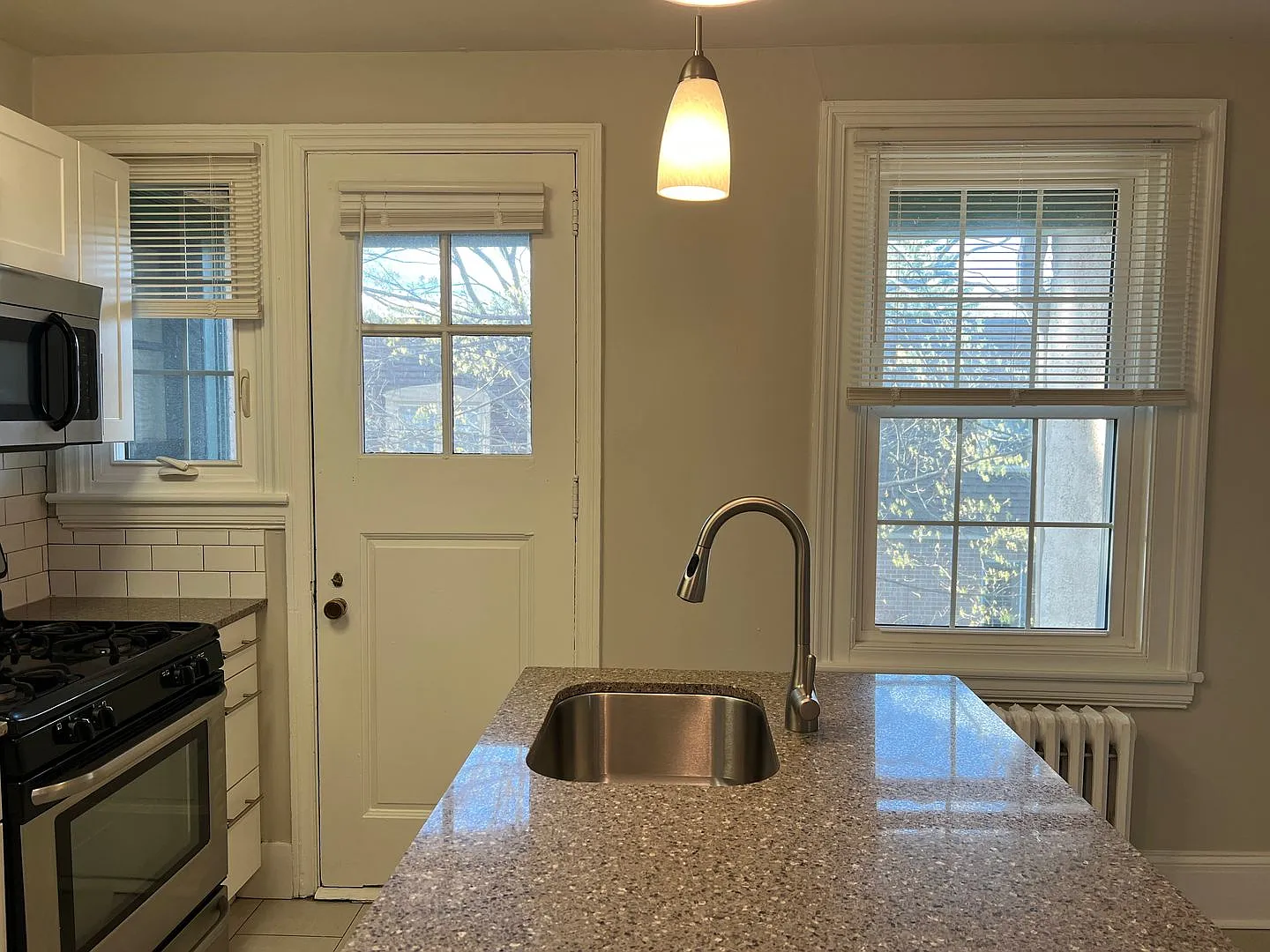 223 Bloomingdale Ave #F photo 1
