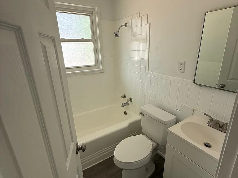 222 S Fisk Ave #224 — Photo 5