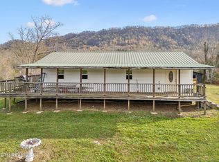 484 Delmer Welch Rd, Thorn Hill, TN 37881