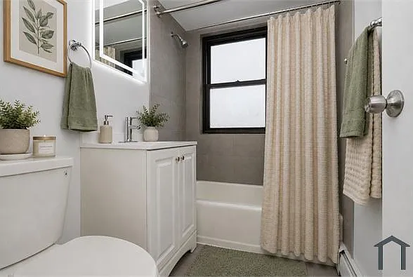 8039 S King Dr #303 — Photo 10
