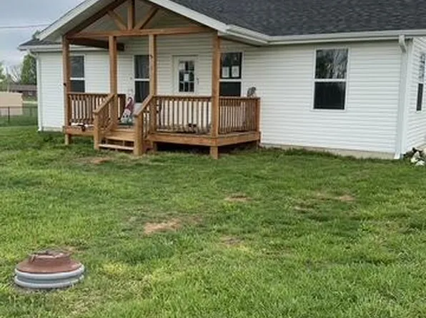 521 W Ventura Drive, Seymour, MO 65746