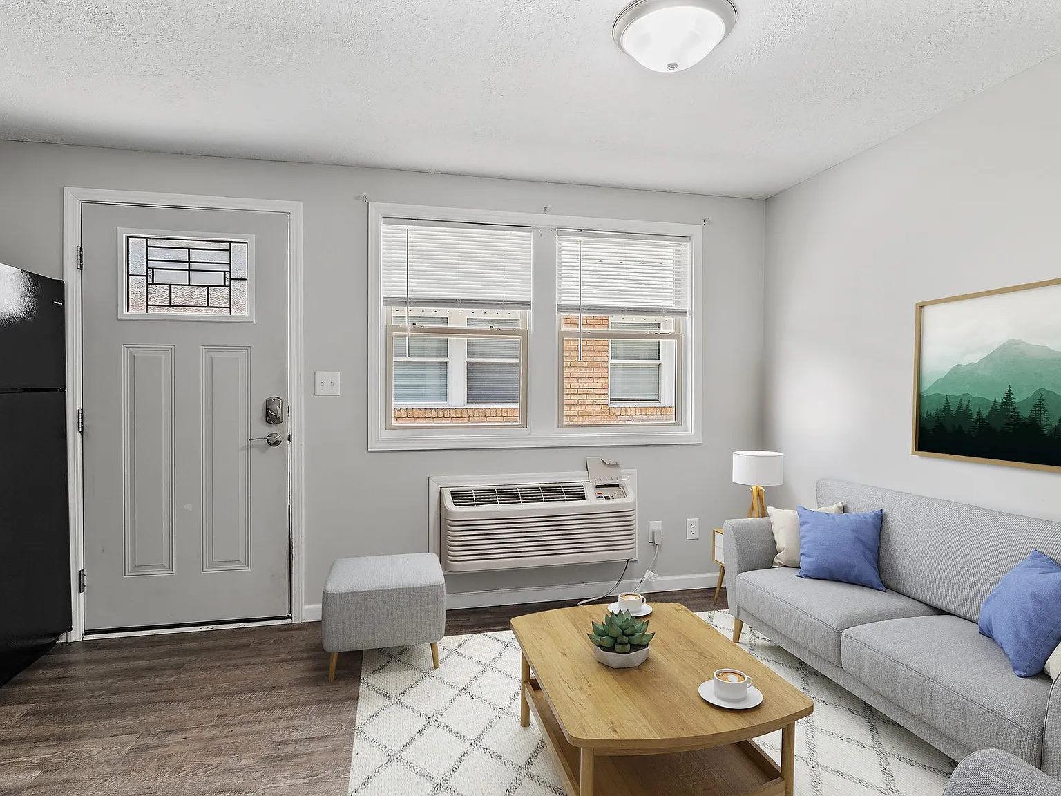 Cole Street Apts: Close to Campus — Photo 4
