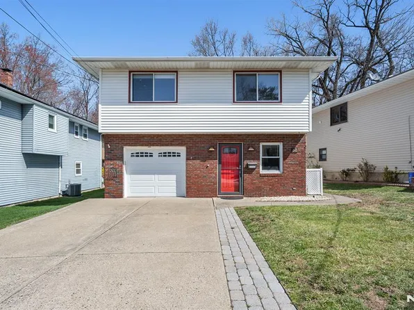 68 Lynn Ct, Bogota, NJ 07603