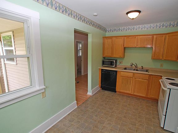 2nd image of 25 30th St N