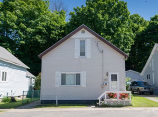 515 2nd St, Manistee, MI 49660