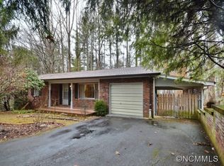 34 Stockwood Ln, Asheville, NC 28803