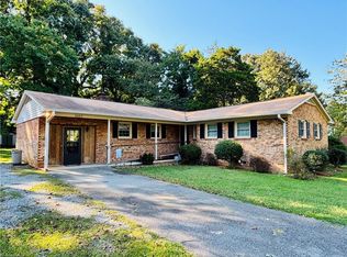2003 Neelley Rd, Pleasant Garden, NC 27313