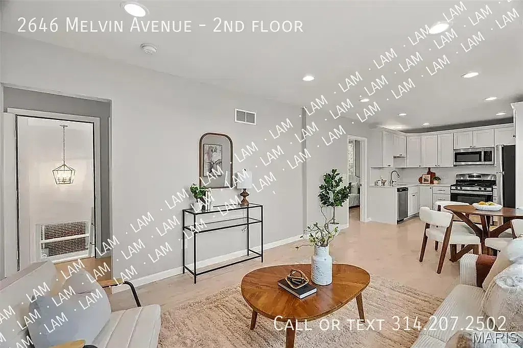 Updated 3 bed 2 Bath in Brentwood — Photo 4