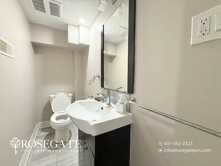 2565 Bridle Rd S #2 — Photo 11