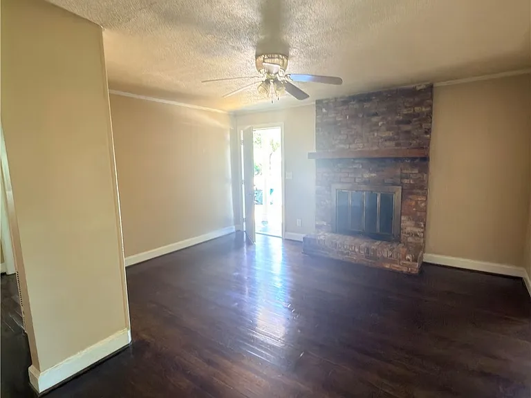 207 Willborough Ave — Photo 5