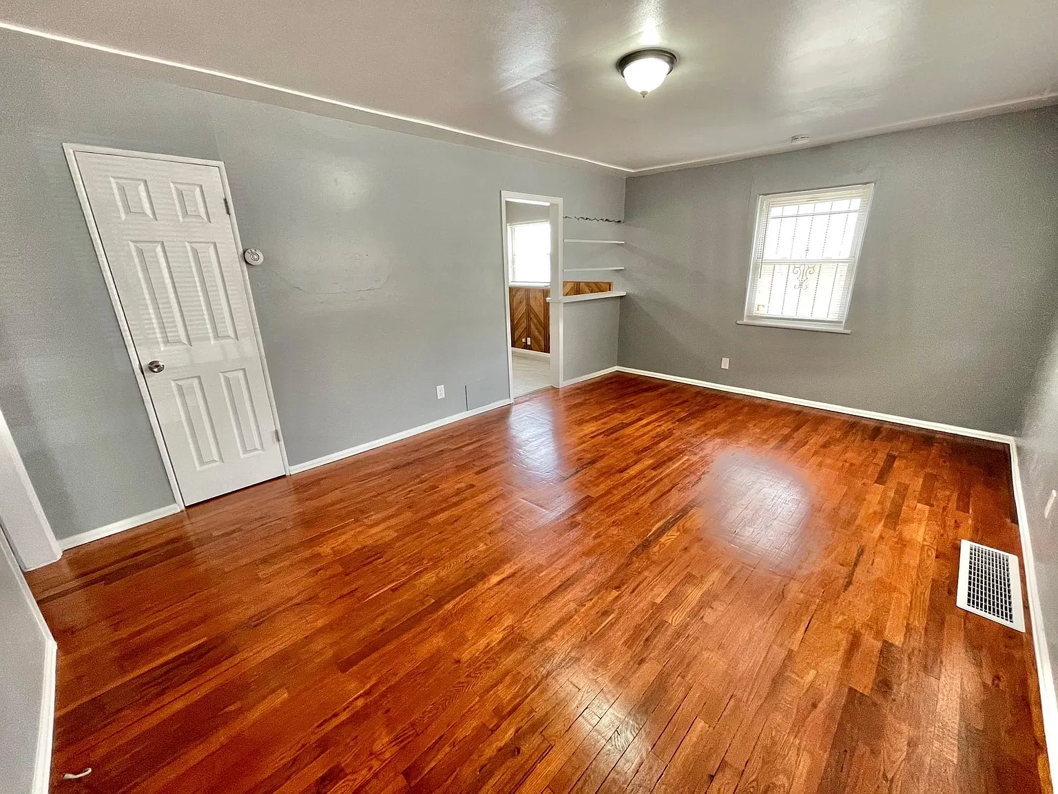 2 bed, 839 sqft, $2,000 — Photo 4