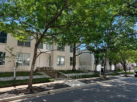 3rd image of 4122 Travis St Unit 9