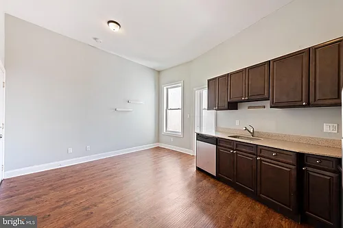 2478 Frankford Ave Photo 1