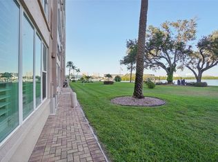 1847 Shore Dr S APT 117, South Pasadena, FL 33707