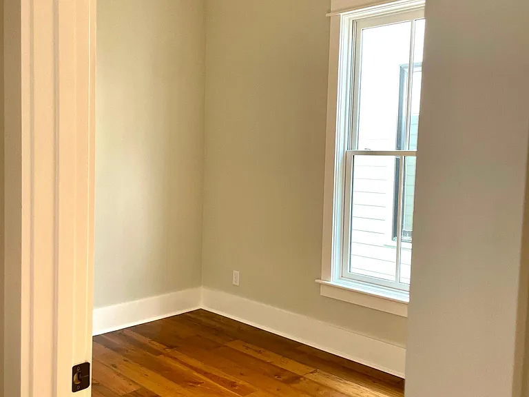 549 E Gwinnett St — Photo 11