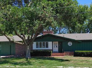 813 N Shore Dr, Hastings, NE 68901