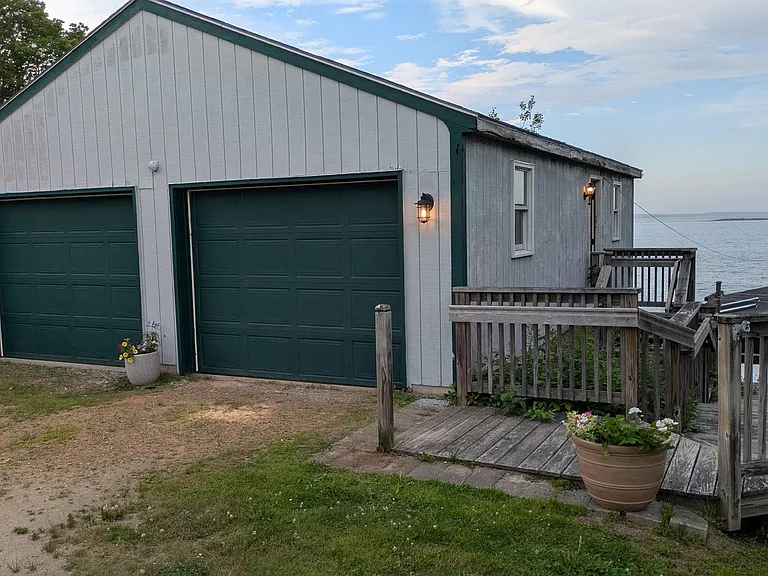 54 Back Shore Ln — Photo 57