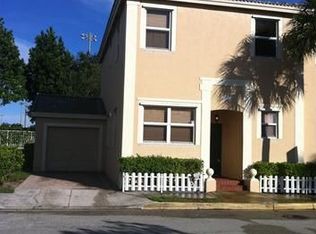 10476 NW 56th Dr, Coral Springs, FL 33076