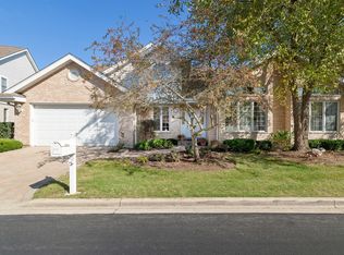 3045 Rosebrook Cir, Westchester, IL 60154