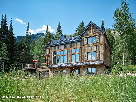 5th image of 2465 N Fish Creek Rd
