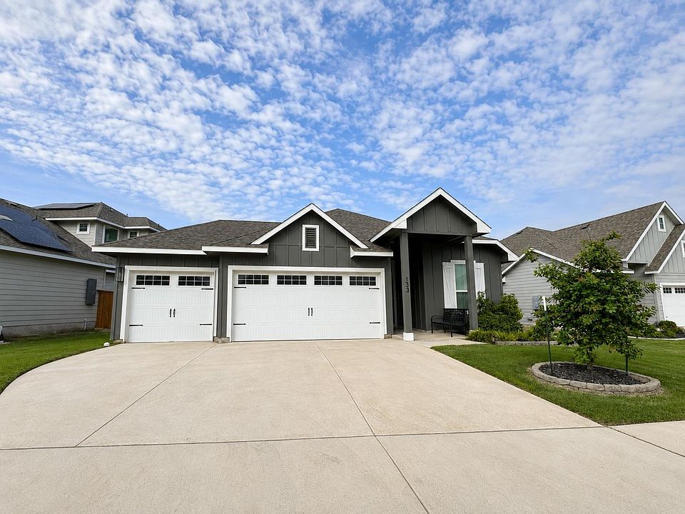 1st image of 133 Camino Verde