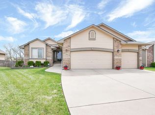 2745 E Kite Ct, Wichita, KS 67219