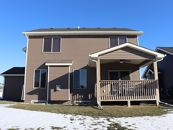 5th image of 2310 SE Maxwell Dr