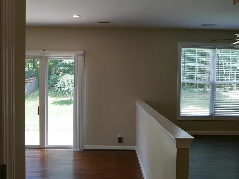 1720 Clay Dr — Photo 6