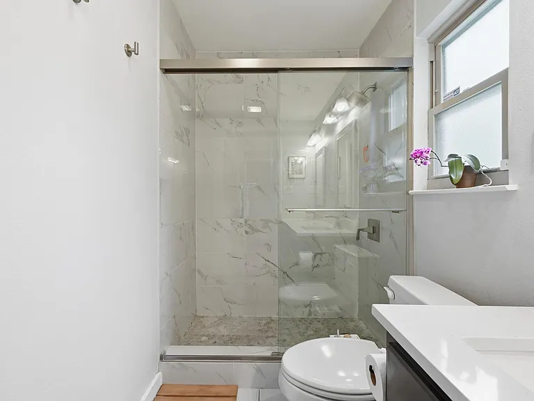 2509 Redleaf Ln #A — Photo 13