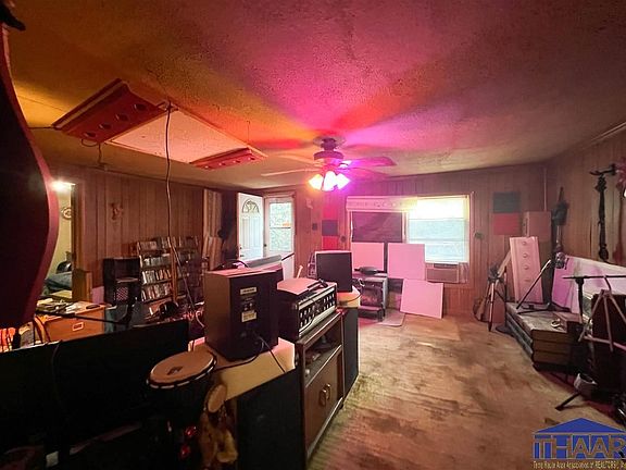 2nd image of 3050 Barnhardt Rd