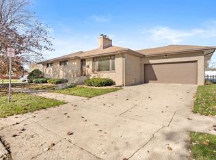 8145 Jefferson Ave, Munster, IN 46321