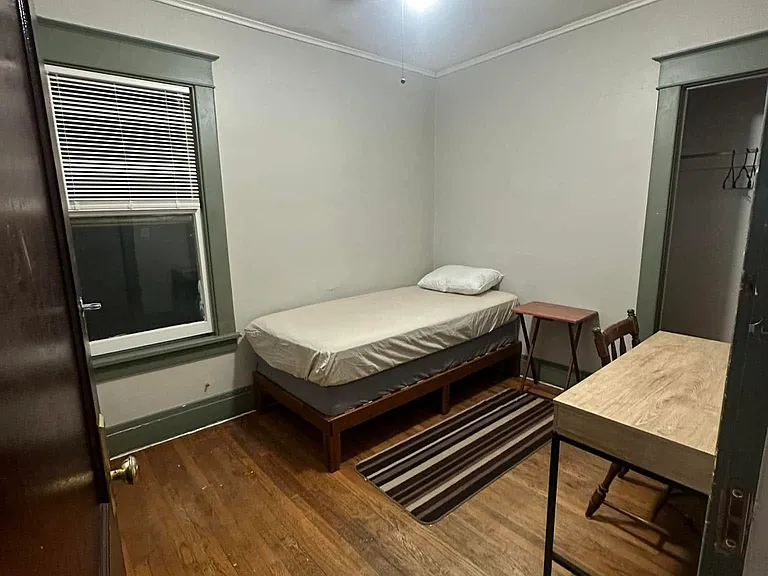 39 Lisbon Ave #2 — Photo 4