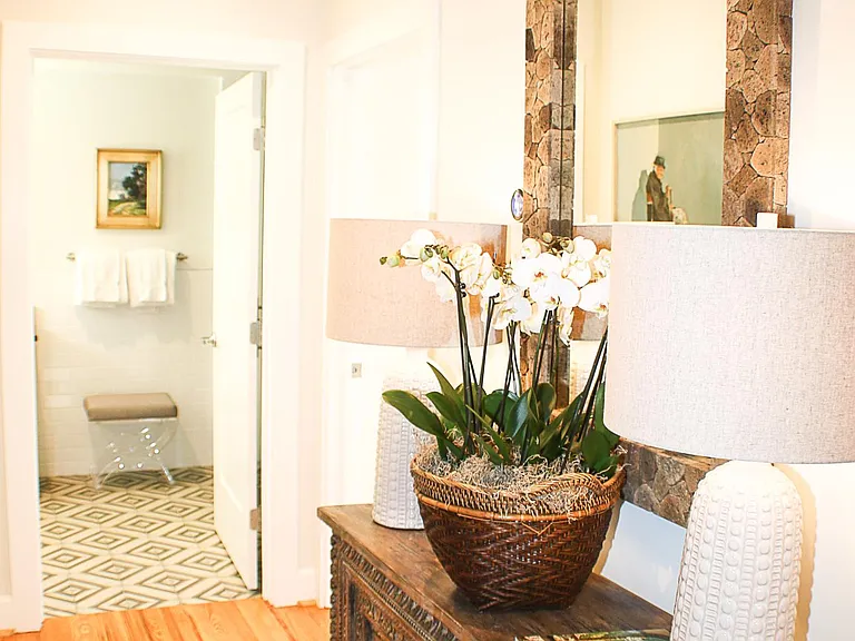 501 Dunmore St #302 — Photo 3