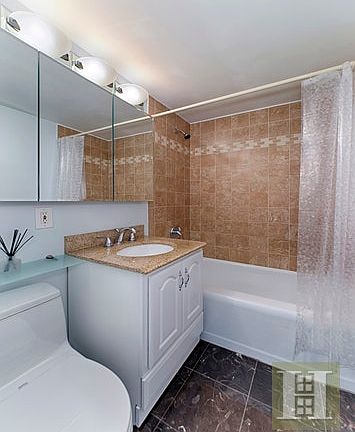 5th image of 501 E 79th St APT 16G