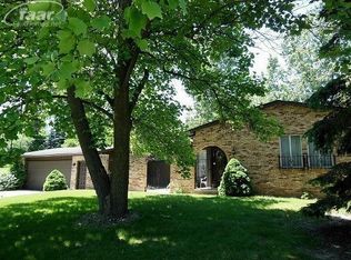 1407 Heathercrest Dr, Flint, MI 48532