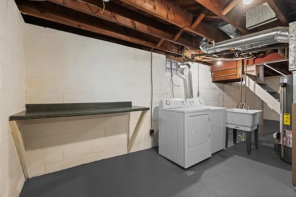 23437 Peters Ave — Photo 16