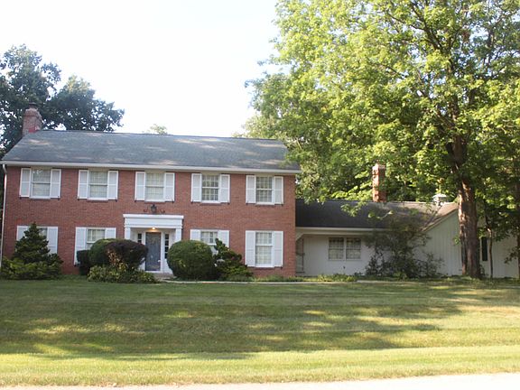 2nd image of 6010 Forestview Dr