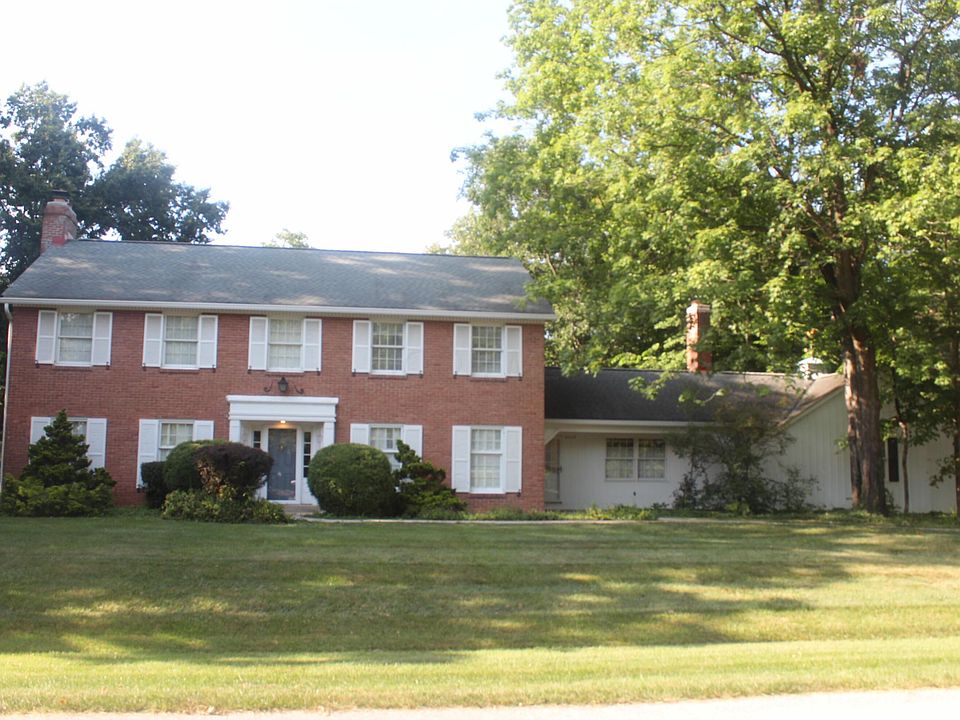 1st image of 6010 Forestview Dr