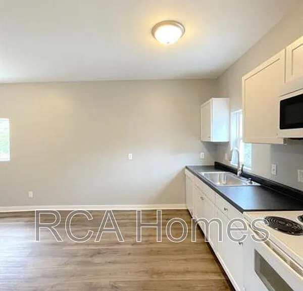 3519 Balsam Ave #8 — Photo 9