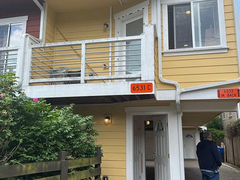 6531C 5th Ave NE #C — Photo 1