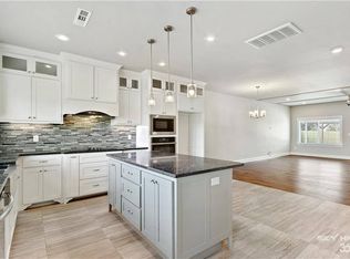 406 NW Retreat Ln, Bentonville, AR 72712