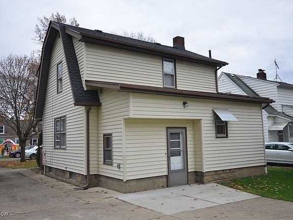4th image of 168 Tudor Ave