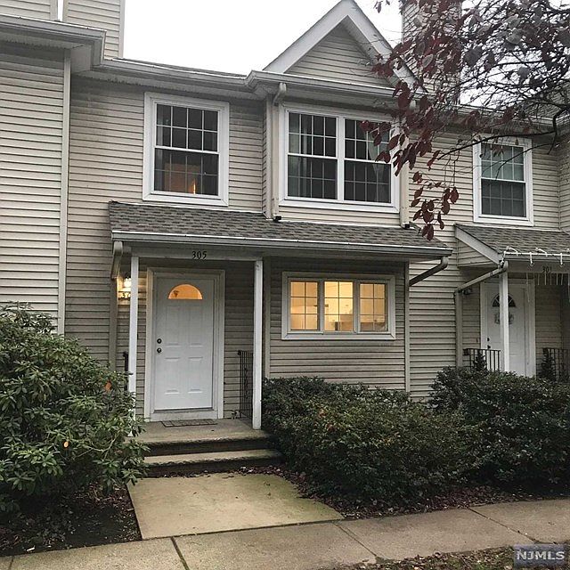 1st image of 305 Undercliff Ave #305