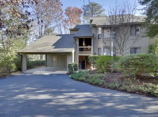 63 Mariners Point Ln, Hartfield, VA 23071