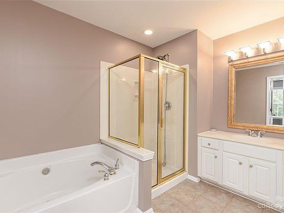 5th image of 15244 Kessler Dr