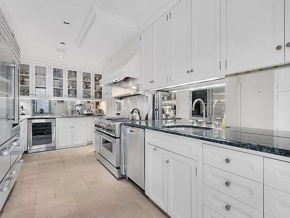 5th image of 791 Park Ave APT 12A