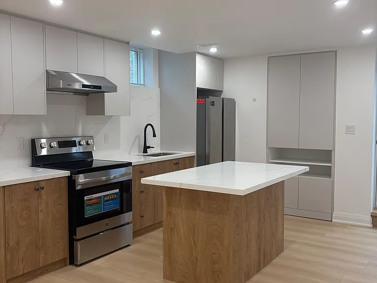 64 Charlotte Abby Dr #BASEMENT — Photo 9