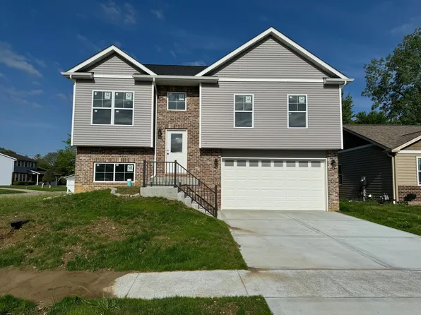 1 Del Ray Dr, Fairview Heights, IL 62208